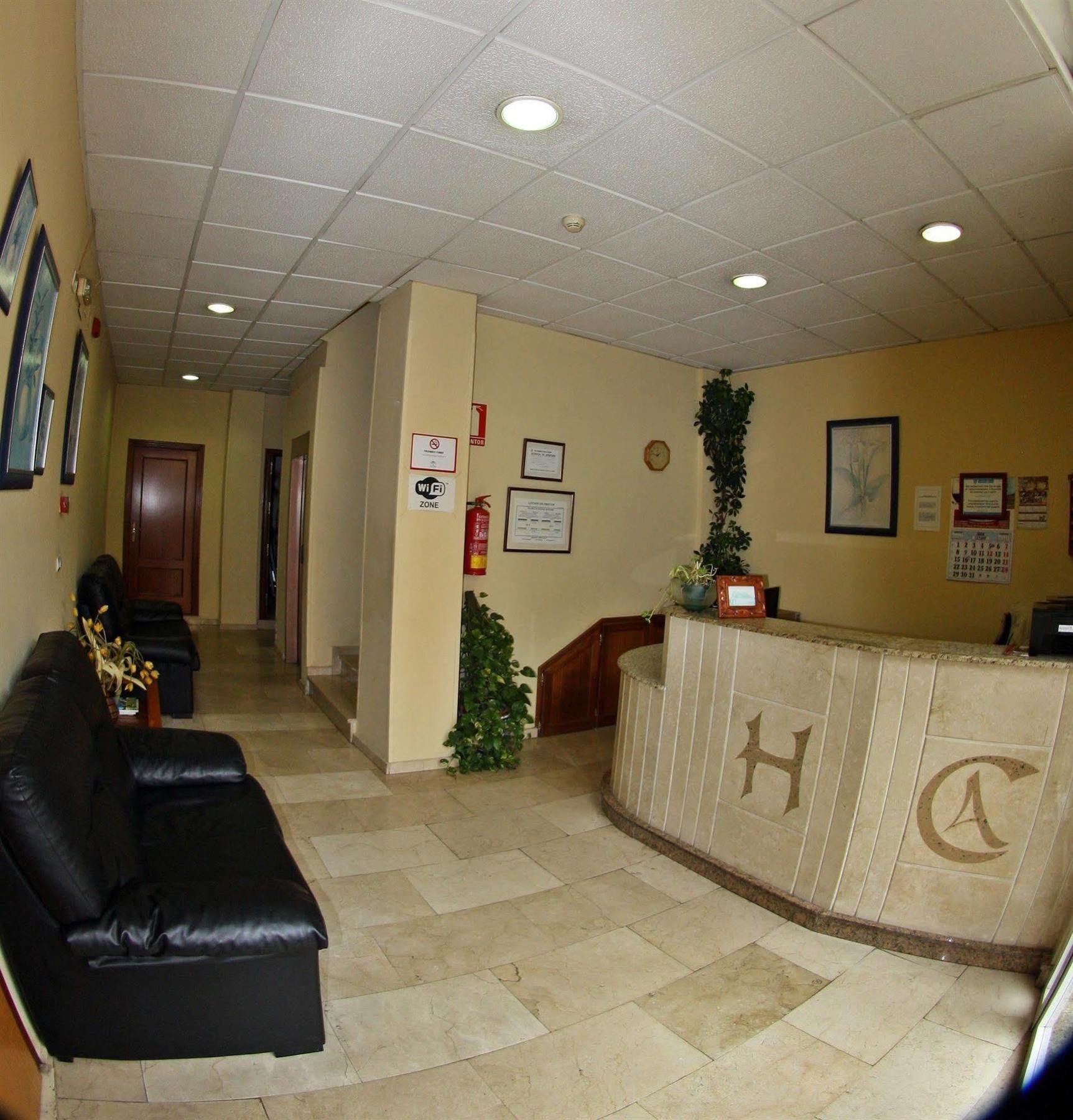 Hostal Carlos 2 La Línea de la Concepción Exterior foto